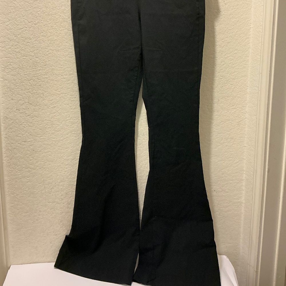 Who What Wear flare Pants size 6